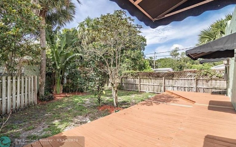 622 Macy St, West Palm Beach, FL 33405-4238