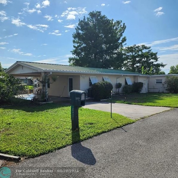 1047 3rd St, Okeechobee, FL 34972-2807