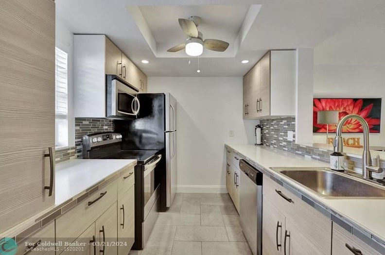 330 Ne 26th Ave Apt 108, Boynton Beach, FL 33435