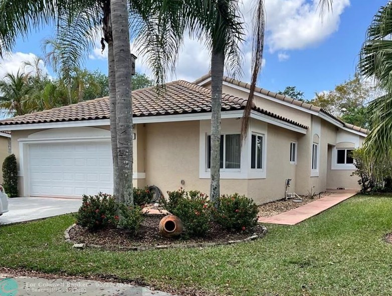 104 Sw 180th Ave, Hollywood, FL 33029