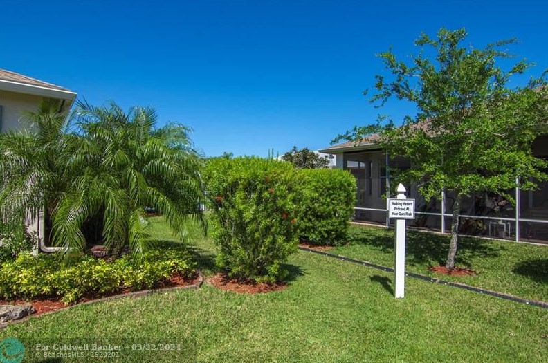 1868 Red Oak Ter, Vero Beach FL  32966 exterior