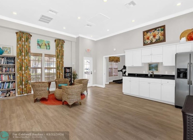 1868 Red Oak Ter, Vero Beach FL  32966 exterior