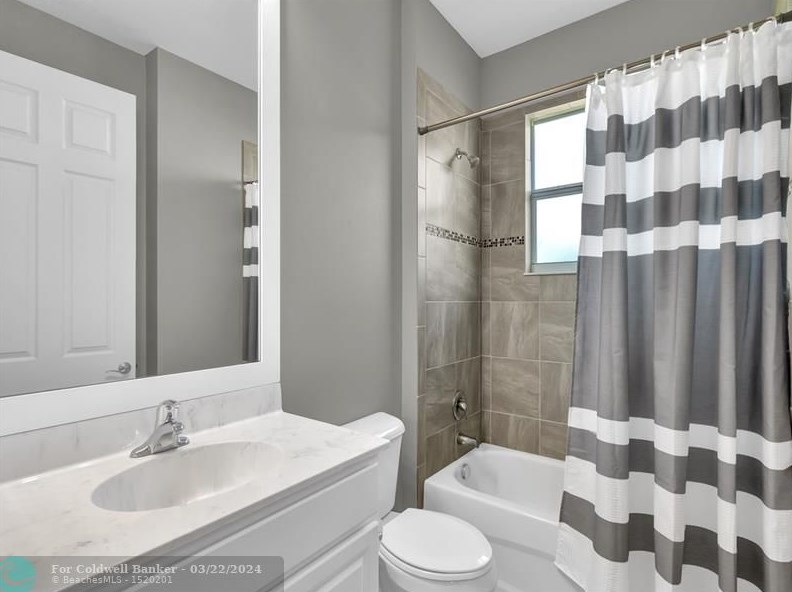 1868 Red Oak Ter, Vero Beach FL  32966 exterior