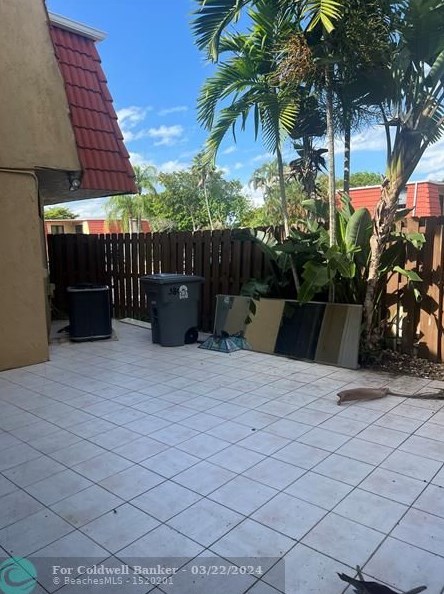 8176 Thames Blvd, Boca Raton, FL 33433