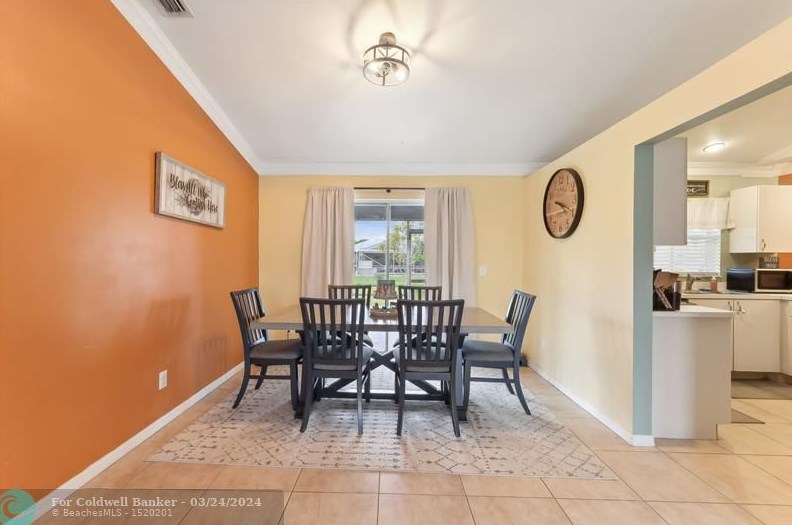 465 Eyerly Ave, Fort Pierce FL  34983-2903 exterior
