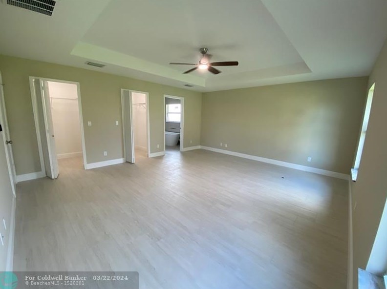 1050 Consolata Ave, Fort Pierce FL  34953-2877 exterior