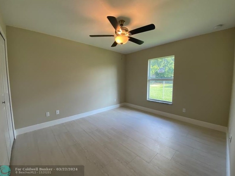 1050 Consolata Ave, Fort Pierce FL  34953-2877 exterior