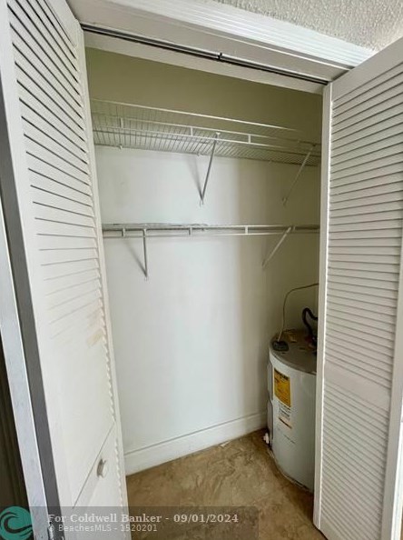 2008 Jackson St, Hollywood FL  33020-5024 exterior