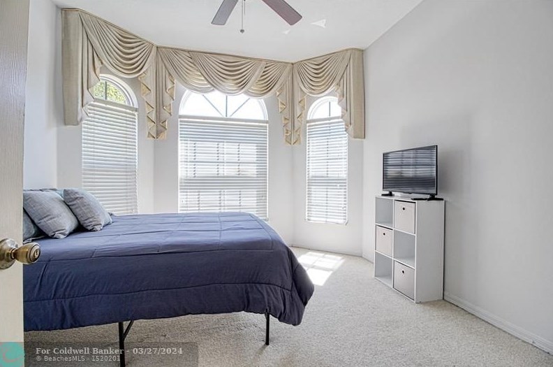 2080 99th Ave, Hollywood FL 33024-1416 exterior