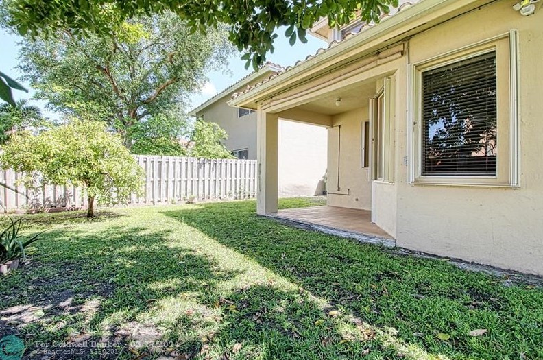 2080 99th Ave, Hollywood FL 33024-1416 exterior