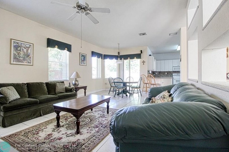 2080 99th Ave, Hollywood FL 33024-1416 exterior