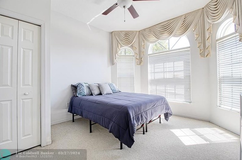 2080 99th Ave, Hollywood FL 33024-1416 exterior