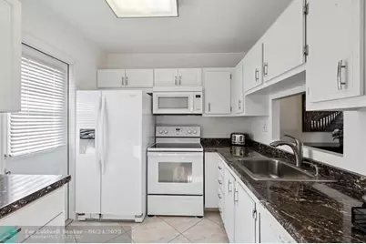 3501 NW 47th Ave, Unit #505, Lauderdale Lakes, FL 33319 - Photo 12