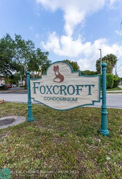 3195 Foxcroft Rd, Hollywood FL 33025-4189 exterior