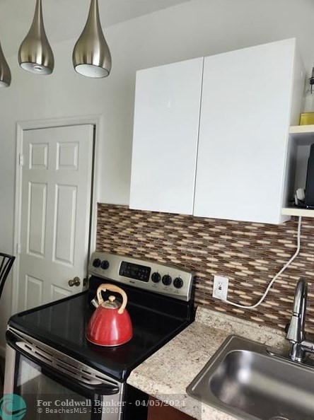 3413 Nassau Dr, Hollywood, FL 33023