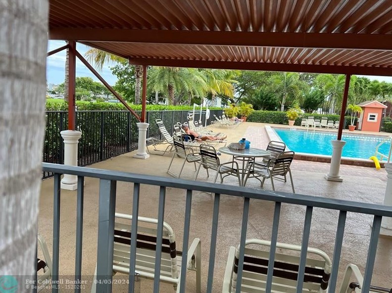 613 Fanshaw O, Boca Raton FL  33434-3072 exterior