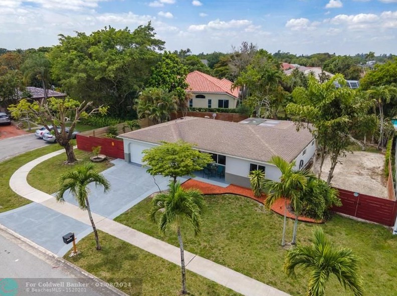 10215 Barnegat Ave, Boca Raton, FL 33428-4245