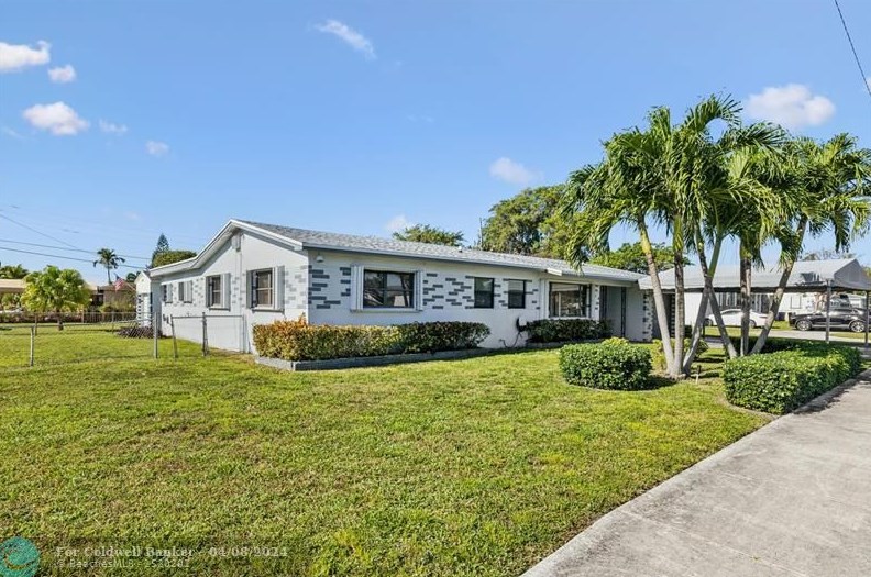 2458 Wiley St, Hollywood, FL 33020