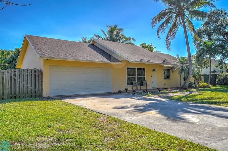 1386 Fulmar Dr, Delray Beach, FL 33444