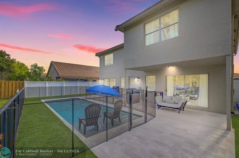 8613 Windy Cir, Boynton Beach FL  33472-5126 exterior