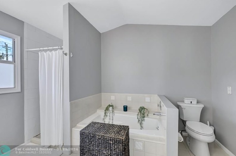 8613 Windy Cir, Boynton Beach FL  33472-5126 exterior