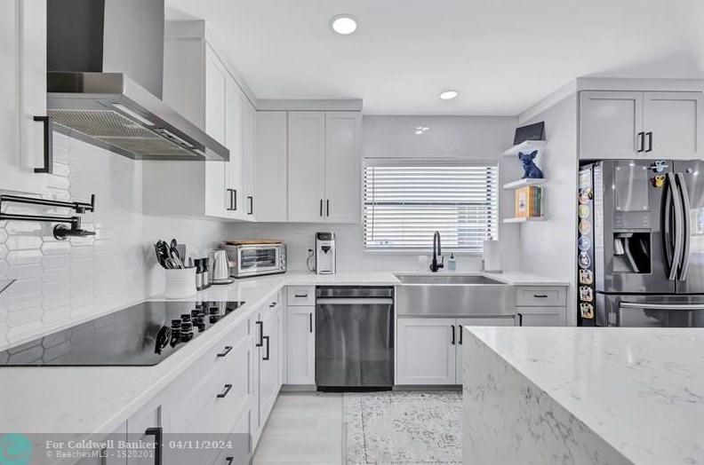 8613 Windy Cir, Boynton Beach FL  33472-5126 exterior