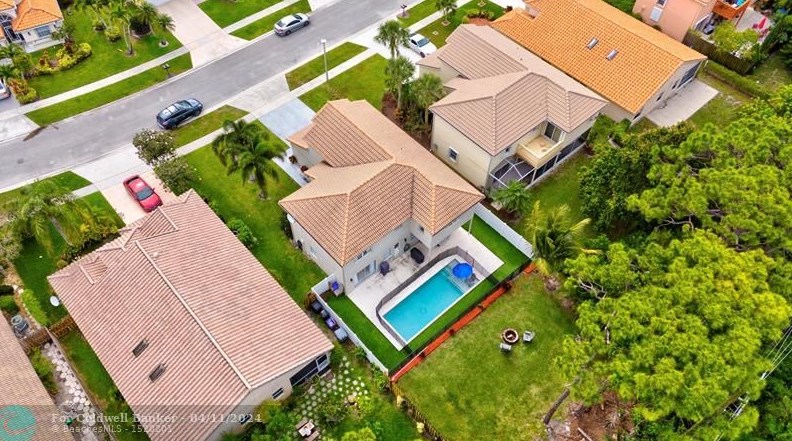 8613 Windy Cir, Boynton Beach FL  33472-5126 exterior