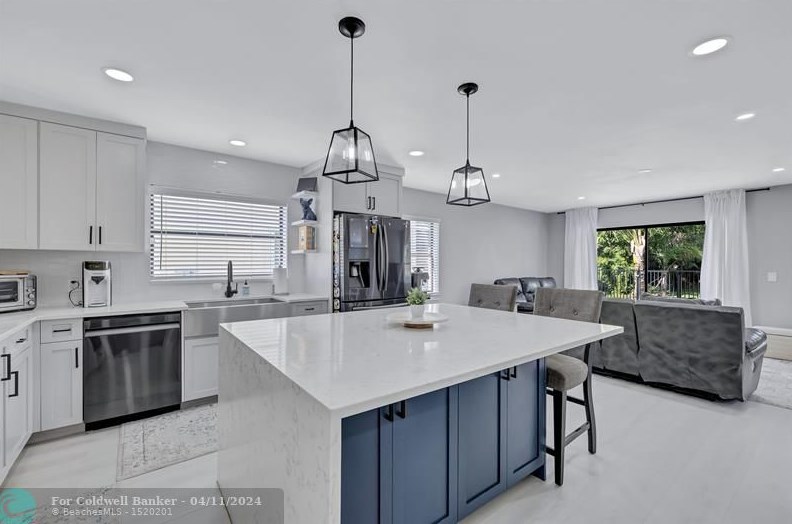 8613 Windy Cir, Boynton Beach FL  33472-5126 exterior