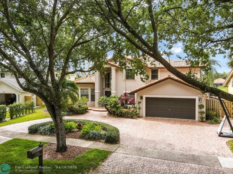 10650 Paris St, Hollywood, FL 33026