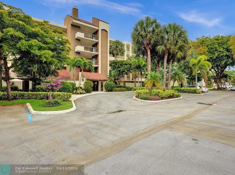 955 Egret Cir #409, Delray Beach, FL 33444