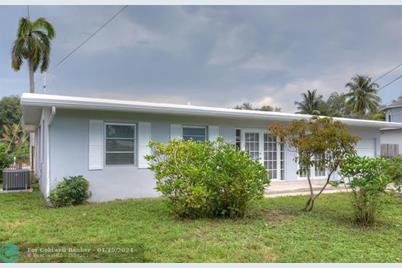 1463 SW 18th Ter - Photo 1