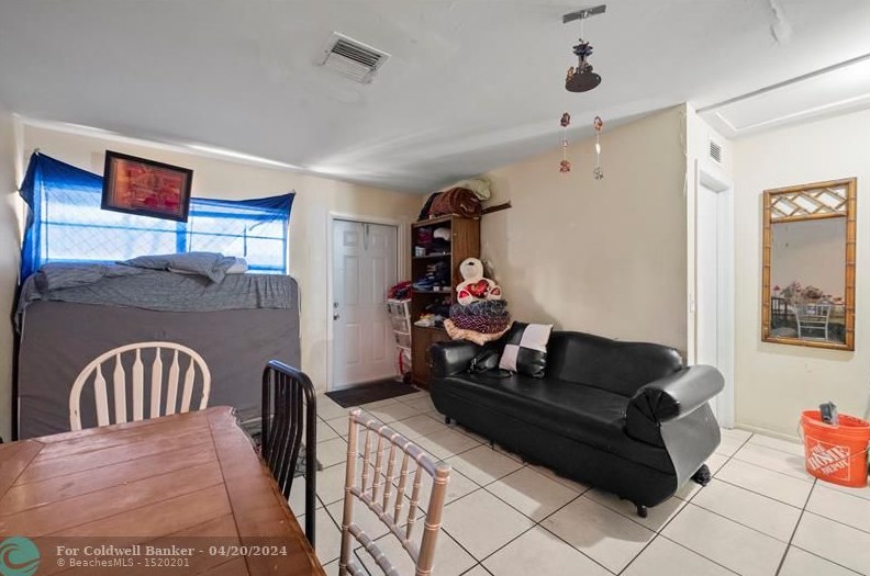 1122 N St, Lake Worth FL 33460-5246 exterior