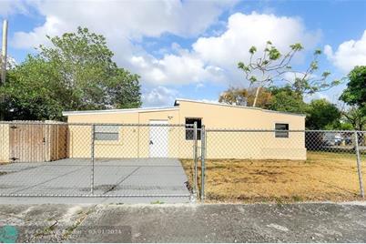 1613 NW 11th St - Photo 1
