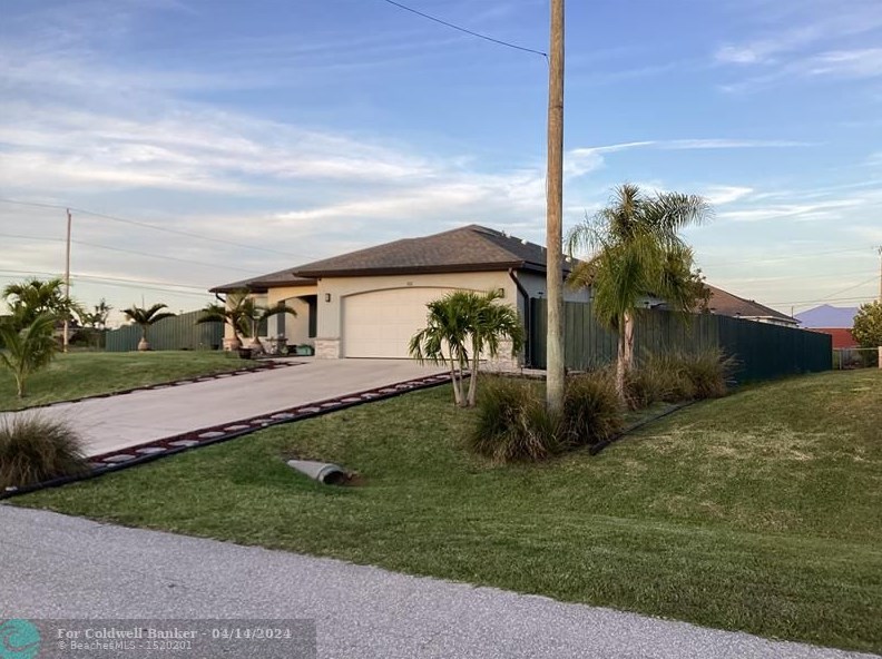 309 22nd Pl, Cape Coral, FL 33991-1311