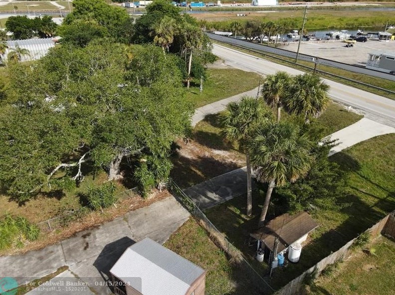 6258 Us Hwy 441, Okeechobee FL 34974-7418 exterior