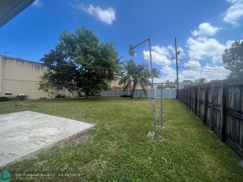 650 153rd St, Miami, FL 33169-6214