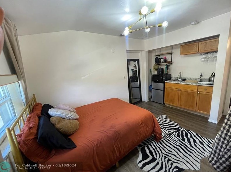 2552 Plunkett St, Hollywood FL  33020-5844 exterior