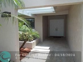 599 Ramblewood Dr, Pompano Beach, FL 33071-7143