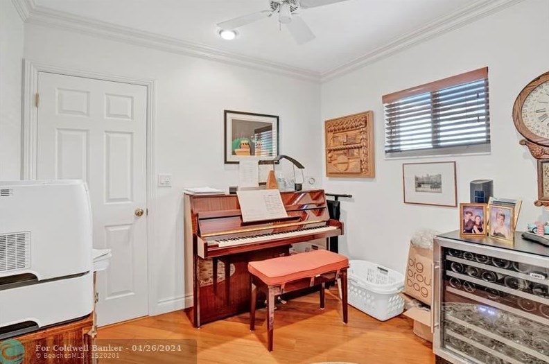 3341 37 St, Hollywood FL 33021-2520 exterior