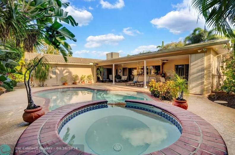 3341 37 St, Hollywood FL 33021-2520 exterior