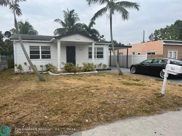923 S D St, Lake Worth, FL 33460