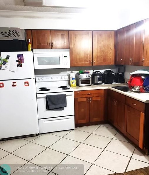 6740 Nw 175th Ln #a-20, Hialeah, FL 33015