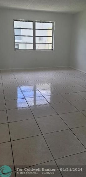 7311 Venetian St, Hollywood, FL 33023-2581
