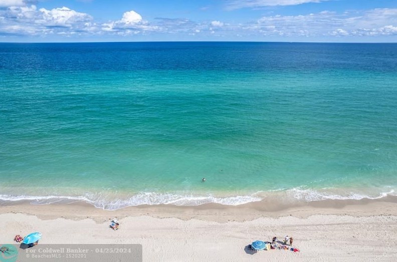 1500 Ocean Dr, Hollywood FL  33019-2363 exterior