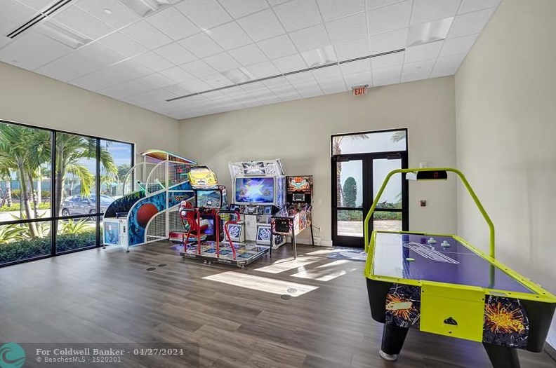 11061 Clover Leaf Cir, Boca Raton FL  33428-1606 exterior