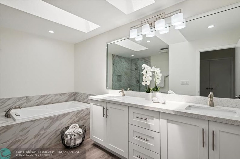 11061 Clover Leaf Cir, Boca Raton FL  33428-1606 exterior