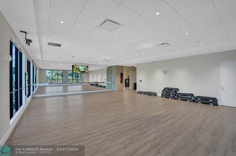 11061 Clover Leaf Cir, Boca Raton FL  33428-1606 exterior