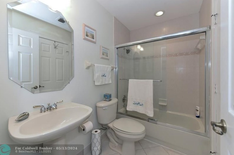 21233 Rock Rdg Dr, Boca Raton FL 33428-4876 exterior