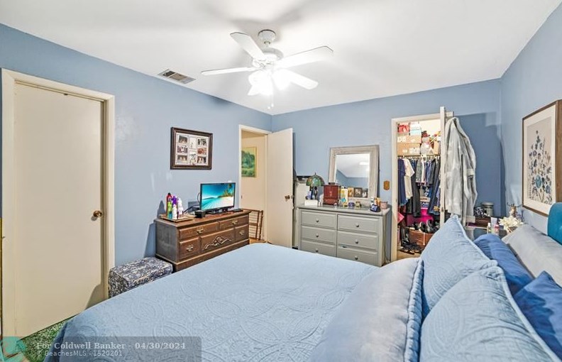 2065 7 Dr, Vero Beach FL  32962-7044 exterior