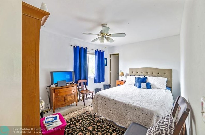 2065 7 Dr, Vero Beach FL  32962-7044 exterior